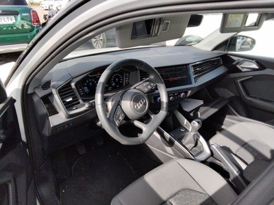 Audi A1 Sportback Adrenalin 25 TFSI 70 kW (95 CV) 7 Audi A1 Sportback Adrenalin 25 TFSI 70 kW (95 CV) 7