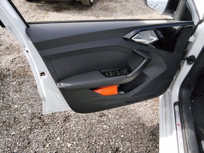 Audi A1 Sportback Adrenalin 25 TFSI 70 kW (95 CV) 15 Audi A1 Sportback Adrenalin 25 TFSI 70 kW (95 CV) 15