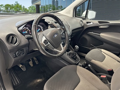 Ford Transit Courier Kombi 1.5 TDCi Trend 74 kW (100 CV) 7 Ford Transit Courier Kombi 1.5 TDCi Trend 74 kW (100 CV) 7