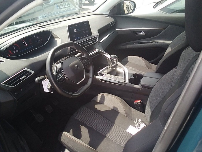 Peugeot 3008 BlueHDi 130 S&S Active Pack 96 kW (130 CV) Vehículo usado en Madrid Peugeot 3008 BlueHDi 130 S&S Active Pack 96 kW (130 CV) Vehículo usado en Madrid