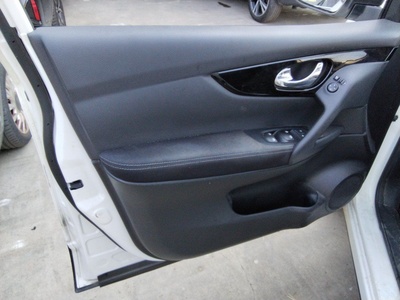 Nissan Qashqai DIG-T 140 Acenta 4x2 103 kW (140 CV) 15 Nissan Qashqai DIG-T 140 Acenta 4x2 103 kW (140 CV) 15