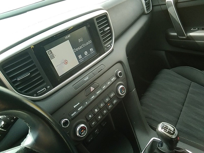 Kia Sportage 1.6 MHEV Business 4x4 100 kW (136 CV) Vehículo usado en Madrid Kia Sportage 1.6 MHEV Business 4x4 100 kW (136 CV) Vehículo usado en Madrid