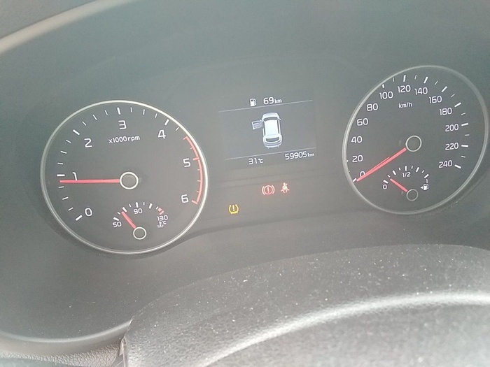 Kia Sportage 1.6 MHEV Business 4x4 100 kW (136 CV) Vehículo usado en Madrid Kia Sportage 1.6 MHEV Business 4x4 100 kW (136 CV) Vehículo usado en Madrid