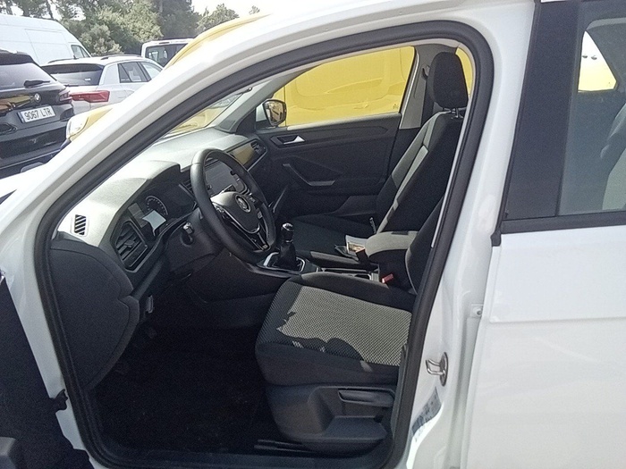 Volkswagen T-Roc Edition 1.6 TDI 85 kW (115 CV) Vehículo usado en Madrid Volkswagen T-Roc Edition 1.6 TDI 85 kW (115 CV) Vehículo usado en Madrid