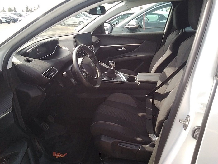 Peugeot 3008 BlueHDi 130 S&S Active Pack 96 kW (130 CV) Vehículo usado en Madrid Peugeot 3008 BlueHDi 130 S&S Active Pack 96 kW (130 CV) Vehículo usado en Madrid