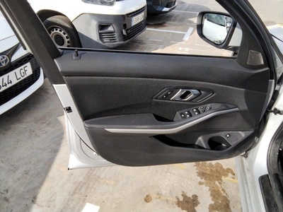 BMW Serie 3 330e 215 kW (292 CV) 15 BMW Serie 3 330e 215 kW (292 CV) 15