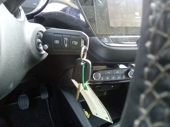 Opel Corsa 1.2 Turbo XHL Edition 74 kW (100 CV) Vehículo usado en Madrid Opel Corsa 1.2 Turbo XHL Edition 74 kW (100 CV) Vehículo usado en Madrid