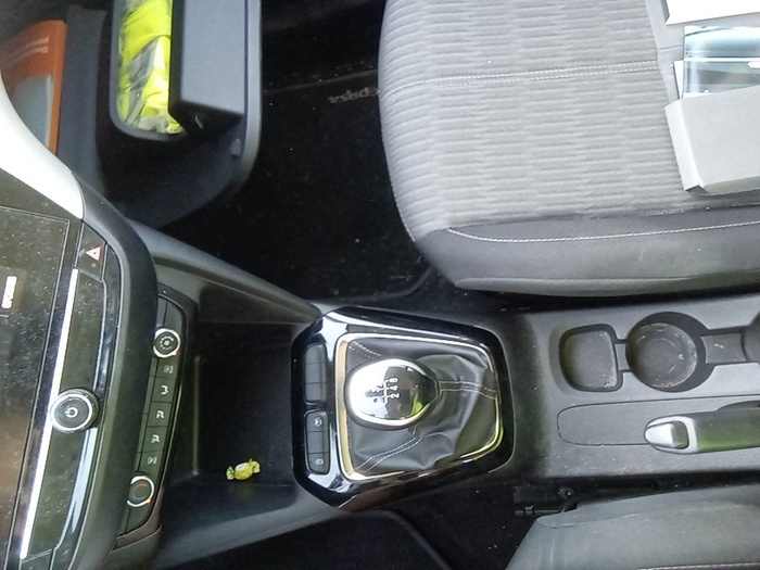 Opel Corsa 1.2 Turbo XHL Edition 74 kW (100 CV) Vehículo usado en Madrid Opel Corsa 1.2 Turbo XHL Edition 74 kW (100 CV) Vehículo usado en Madrid