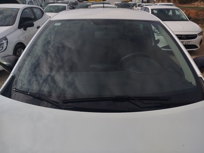 Renault Clio Limited dCi 66 kW (90 CV) 9 Renault Clio Limited dCi 66 kW (90 CV) 9