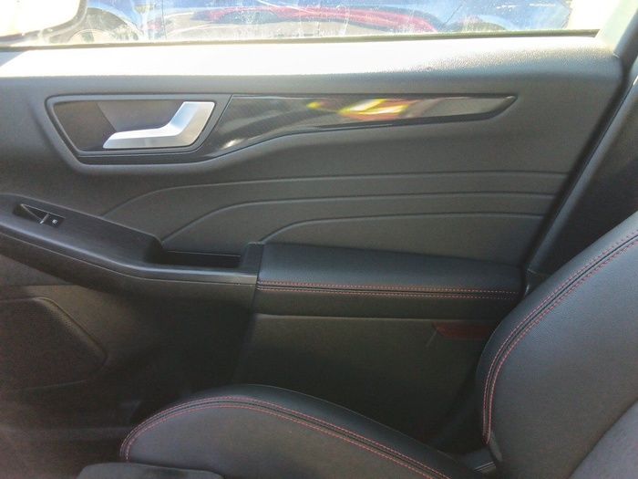 Ford Kuga 2.5 Duratec PHEV ST-Line X Auto 165 kW (225 CV) Vehículo usado en Madrid Ford Kuga 2.5 Duratec PHEV ST-Line X Auto 165 kW (225 CV) Vehículo usado en Madrid