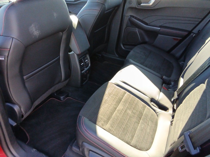 Ford Kuga 2.5 Duratec PHEV ST-Line X Auto 165 kW (225 CV) Vehículo usado en Madrid Ford Kuga 2.5 Duratec PHEV ST-Line X Auto 165 kW (225 CV) Vehículo usado en Madrid