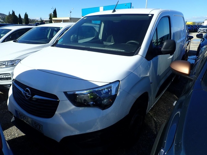 Opel Combo Furgon 1.5 TD Express L H1 75 kW (102 CV) Vehículo usado en Madrid Opel Combo Furgon 1.5 TD Express L H1 75 kW (102 CV) Vehículo usado en Madrid