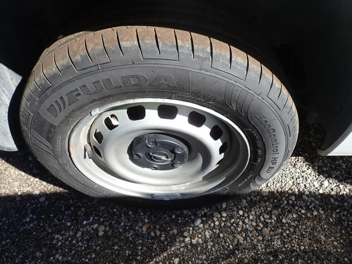 Opel Combo Furgon 1.5 TD Express L H1 75 kW (102 CV) Vehículo usado en Madrid Opel Combo Furgon 1.5 TD Express L H1 75 kW (102 CV) Vehículo usado en Madrid