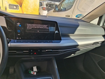 Volkswagen Golf Life 1.0 eTSI 81 kW (110 CV) DSG 15 Volkswagen Golf Life 1.0 eTSI 81 kW (110 CV) DSG 15