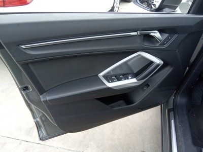 Audi Q3 Advanced 35 TDI 110 kW (150 CV) S tronic 11 Audi Q3 Advanced 35 TDI 110 kW (150 CV) S tronic 11