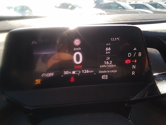 Volkswagen ID.4 Pro 128 kW (174 CV) Vehículo usado en Madrid Volkswagen ID.4 Pro 128 kW (174 CV) Vehículo usado en Madrid