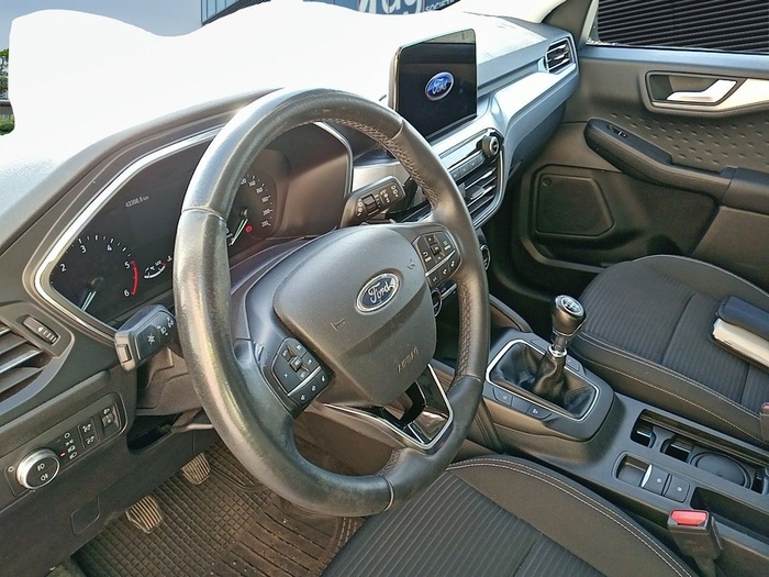 Ford Kuga 1.5 EcoBlue Titanium 88 kW (120 CV) Vehículo usado en Madrid Ford Kuga 1.5 EcoBlue Titanium 88 kW (120 CV) Vehículo usado en Madrid