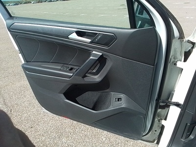 Volkswagen Tiguan R-Line 2.0 TDI 110 kW (150 CV) DSG 15 Volkswagen Tiguan R-Line 2.0 TDI 110 kW (150 CV) DSG 15