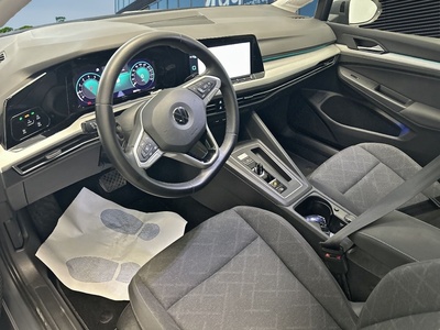 Volkswagen Golf Life 1.0 eTSI 81 kW (110 CV) DSG 7 Volkswagen Golf Life 1.0 eTSI 81 kW (110 CV) DSG 7