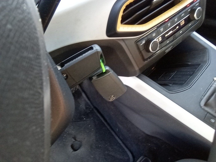 SEAT Arona 1.0 TSI Style 81 kW (110 CV) Vehículo usado en Madrid SEAT Arona 1.0 TSI Style 81 kW (110 CV) Vehículo usado en Madrid