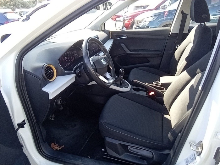 SEAT Arona 1.0 TSI Style 81 kW (110 CV) Vehículo usado en Madrid SEAT Arona 1.0 TSI Style 81 kW (110 CV) Vehículo usado en Madrid