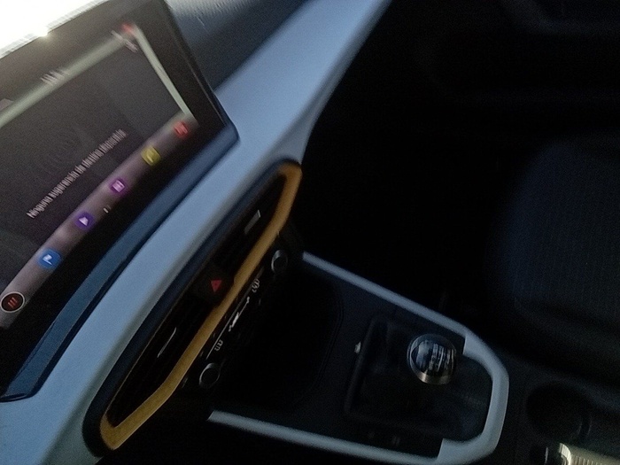 SEAT Arona 1.0 TSI Style 81 kW (110 CV) Vehículo usado en Madrid SEAT Arona 1.0 TSI Style 81 kW (110 CV) Vehículo usado en Madrid