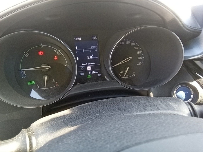 Toyota C-HR 180H Advance 135 kW (184 CV) Vehículo usado en Madrid Toyota C-HR 180H Advance 135 kW (184 CV) Vehículo usado en Madrid