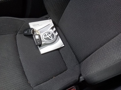 Toyota C-HR 1.8 125H Active 90 kW (122 CV) 14 Toyota C-HR 1.8 125H Active 90 kW (122 CV) 14