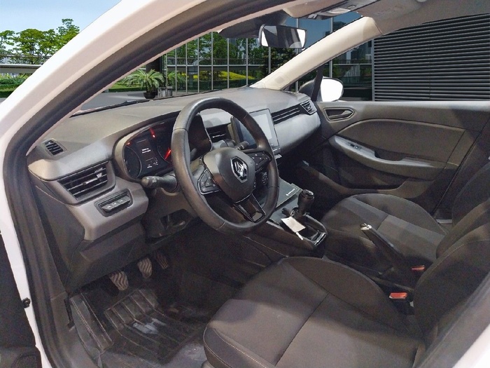 Renault Clio Business SCe 48 kW (65 CV) Vehículo usado en Madrid Renault Clio Business SCe 48 kW (65 CV) Vehículo usado en Madrid