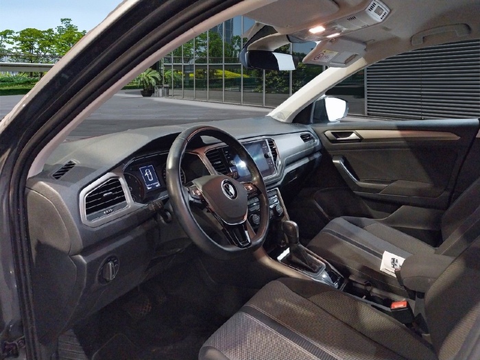 Volkswagen T-Roc Advance 1.5 TSI 110 kW (150 CV) DSG Vehículo usado en Madrid Volkswagen T-Roc Advance 1.5 TSI 110 kW (150 CV) DSG Vehículo usado en Madrid