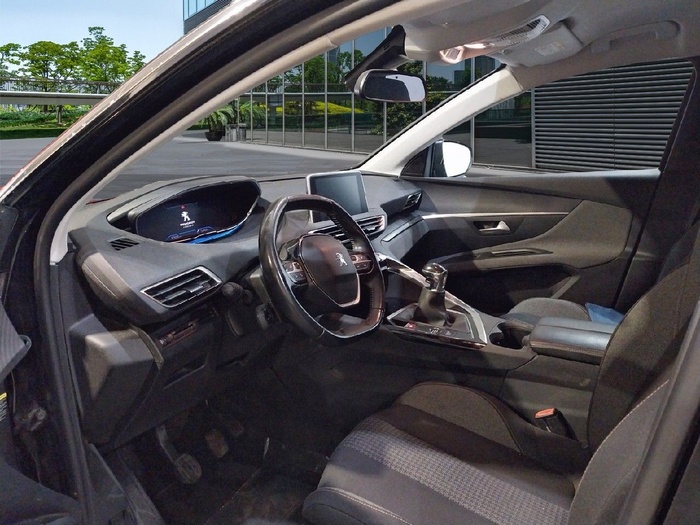 Peugeot 3008 BlueHDi 130 S&S Active Pack 96 kW (130 CV) Vehículo usado en Madrid Peugeot 3008 BlueHDi 130 S&S Active Pack 96 kW (130 CV) Vehículo usado en Madrid