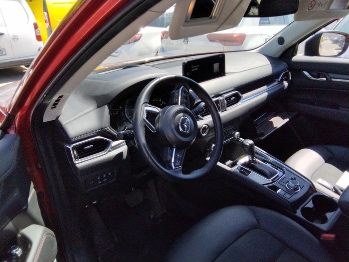 Mazda CX-5 2.2 DE Homura AT 135 kW (184 CV) Vehículo usado en Madrid Mazda CX-5 2.2 DE Homura AT 135 kW (184 CV) Vehículo usado en Madrid