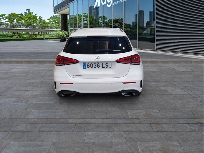 Mercedes-Benz Clase A 250 e 160 kW (218 CV) Vehículo usado en Madrid Mercedes-Benz Clase A 250 e 160 kW (218 CV) Vehículo usado en Madrid