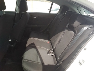 Fiat Tipo 1.6 Multijet Pop Business 88 kW (120 CV) 10 Fiat Tipo 1.6 Multijet Pop Business 88 kW (120 CV) 10