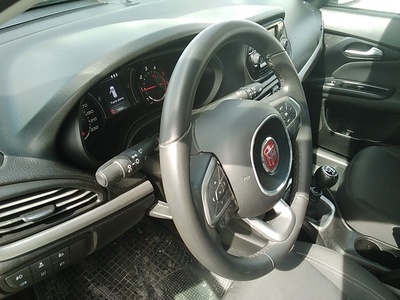 Fiat Tipo 1.6 Multijet Pop Business 88 kW (120 CV) 12 Fiat Tipo 1.6 Multijet Pop Business 88 kW (120 CV) 12