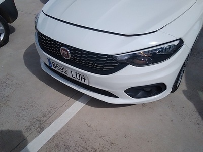 Fiat Tipo 1.6 Multijet Pop Business 88 kW (120 CV) 15 Fiat Tipo 1.6 Multijet Pop Business 88 kW (120 CV) 15