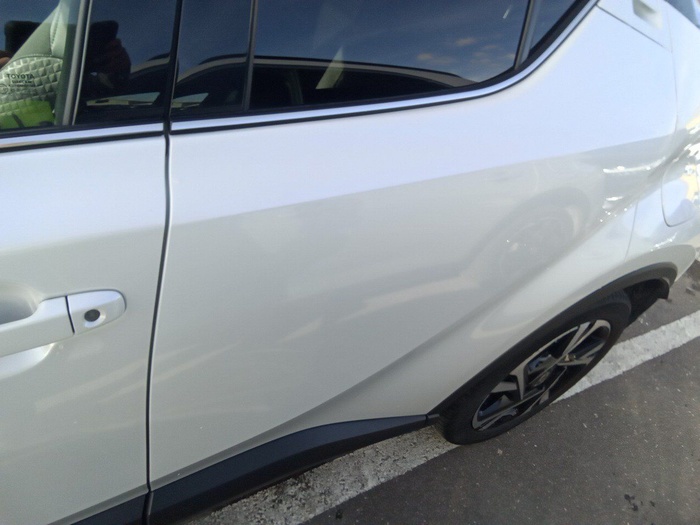 Toyota C-HR 1.8 125H Advance 90 kW (122 CV) Vehículo usado en Madrid Toyota C-HR 1.8 125H Advance 90 kW (122 CV) Vehículo usado en Madrid