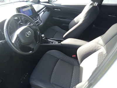 Toyota C-HR 1.8 125H Advance 90 kW (122 CV) 7 Toyota C-HR 1.8 125H Advance 90 kW (122 CV) 7