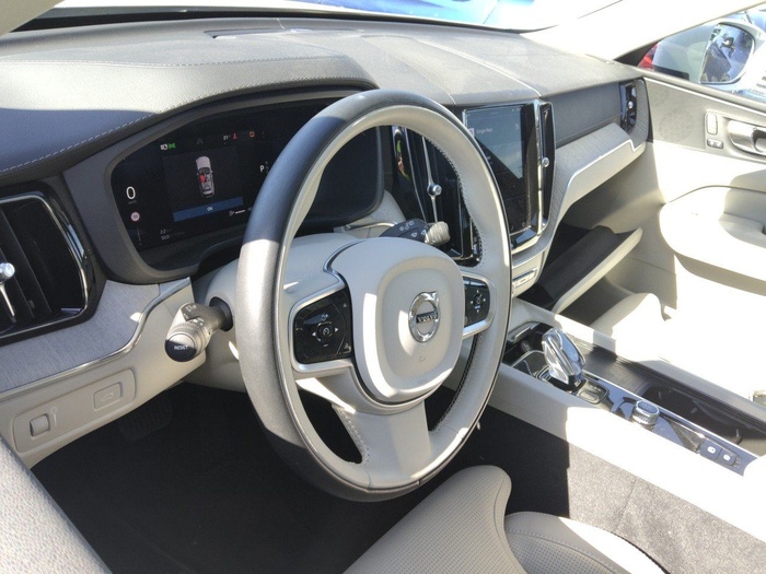 Volvo XC60 B4 D Inscription Auto 145 kW (197 CV) Vehículo usado en Madrid Volvo XC60 B4 D Inscription Auto 145 kW (197 CV) Vehículo usado en Madrid