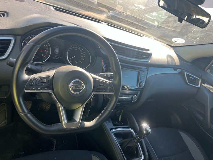 Nissan Qashqai DIG-T 140 mHEV Acenta 4x2 103 kW (140 CV) Vehículo usado en Madrid Nissan Qashqai DIG-T 140 mHEV Acenta 4x2 103 kW (140 CV) Vehículo usado en Madrid