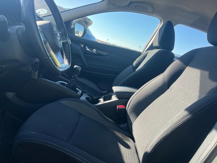 Nissan Qashqai DIG-T 140 mHEV Acenta 4x2 103 kW (140 CV) Vehículo usado en Madrid Nissan Qashqai DIG-T 140 mHEV Acenta 4x2 103 kW (140 CV) Vehículo usado en Madrid