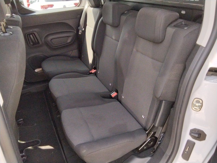 Peugeot Rifter Active Business Standard BlueHDi 73 kW (100 CV) Vehículo usado en Madrid Peugeot Rifter Active Business Standard BlueHDi 73 kW (100 CV) Vehículo usado en Madrid