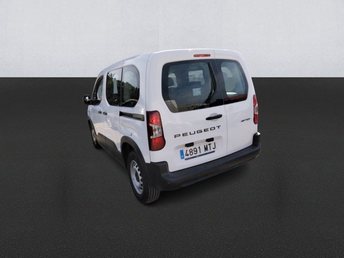 Peugeot Rifter Active Business Standard BlueHDi 73 kW (100 CV) Vehículo usado en Madrid Peugeot Rifter Active Business Standard BlueHDi 73 kW (100 CV) Vehículo usado en Madrid