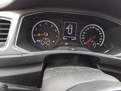 Volkswagen T-Roc Advance R-Line 1.0 TSI 81 kW (110 CV) 8 Volkswagen T-Roc Advance R-Line 1.0 TSI 81 kW (110 CV) 8
