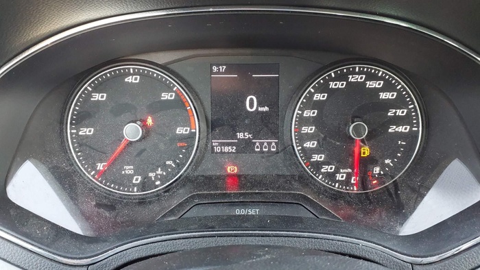 SEAT Arona 1.6 TDI Ecomotive Style 70 kW (95 CV) Vehículo usado en Madrid SEAT Arona 1.6 TDI Ecomotive Style 70 kW (95 CV) Vehículo usado en Madrid