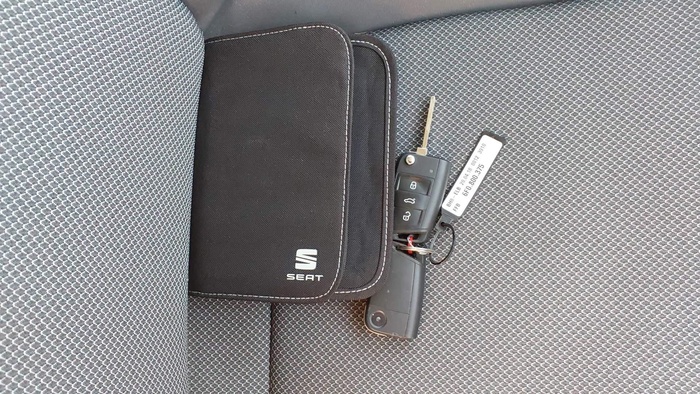 SEAT Arona 1.6 TDI Ecomotive Style 70 kW (95 CV) Vehículo usado en Madrid SEAT Arona 1.6 TDI Ecomotive Style 70 kW (95 CV) Vehículo usado en Madrid