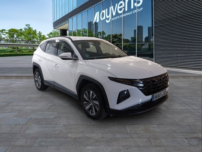 Hyundai Tucson 1.6 TGDI HEV Maxx Auto 169 kW (230 CV) Vehículo usado en Madrid Hyundai Tucson 1.6 TGDI HEV Maxx Auto 169 kW (230 CV) Vehículo usado en Madrid