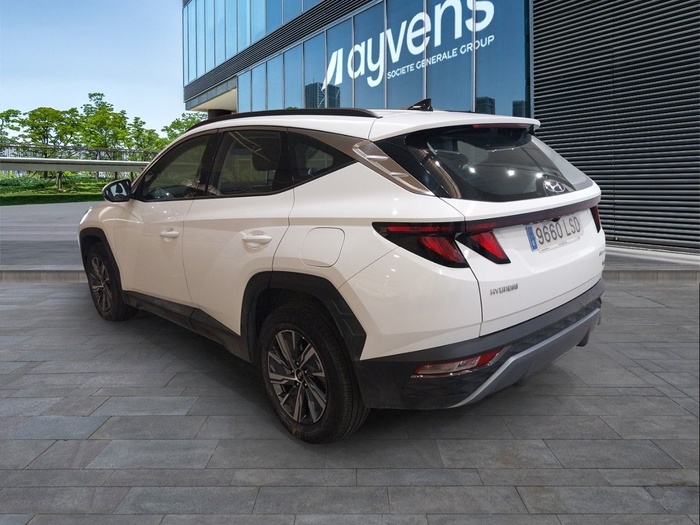 Hyundai Tucson 1.6 TGDI HEV Maxx Auto 169 kW (230 CV) Vehículo usado en Madrid Hyundai Tucson 1.6 TGDI HEV Maxx Auto 169 kW (230 CV) Vehículo usado en Madrid