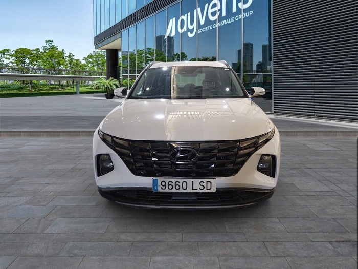 Hyundai Tucson 1.6 TGDI HEV Maxx Auto 169 kW (230 CV) Vehículo usado en Madrid Hyundai Tucson 1.6 TGDI HEV Maxx Auto 169 kW (230 CV) Vehículo usado en Madrid