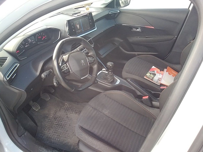 Peugeot 208 BlueHDi 100 Active 75 kW (100 CV) Vehículo usado en Madrid Peugeot 208 BlueHDi 100 Active 75 kW (100 CV) Vehículo usado en Madrid